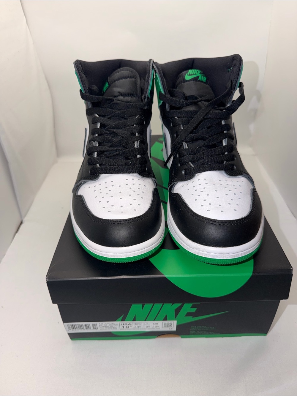 Nike Air Jordan 1 Mid - Black White Green